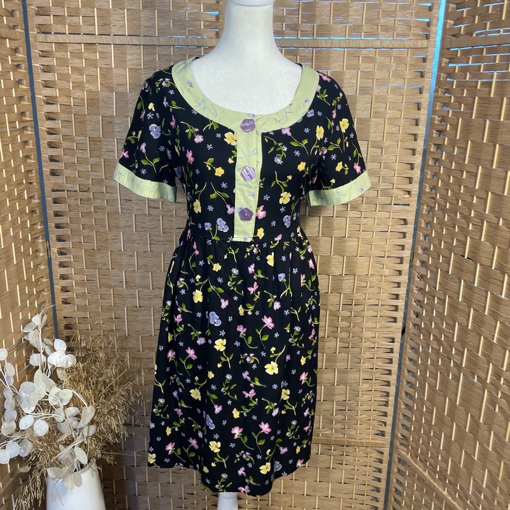 Floral Black & Green Short Sleeve Babydoll Vintage 90’s Y2K Dress